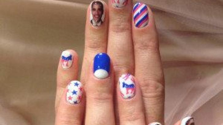 Las uñas de Katy Perry: manicura para pedir el voto por Obama (FOTOS)