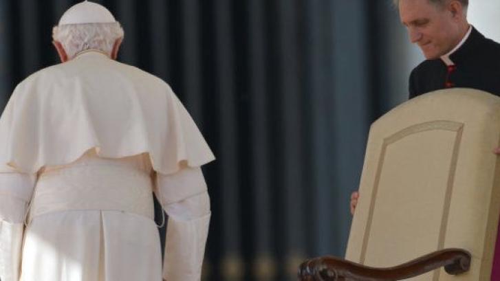 Benedicto XVI critica ante 40.000 fieles que el 