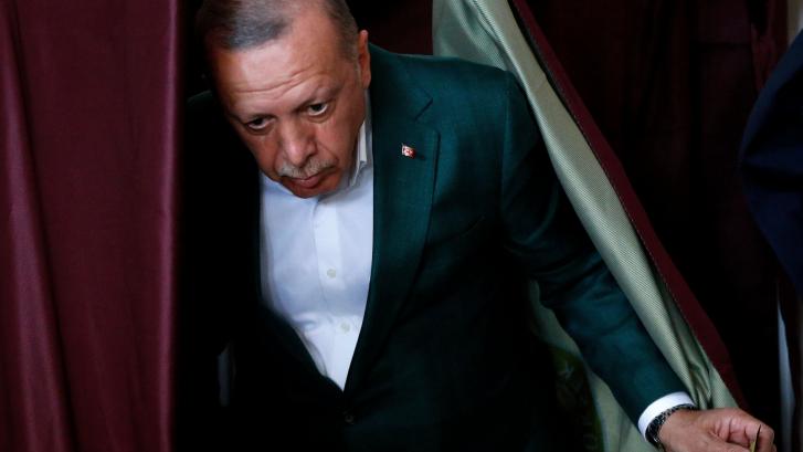 El partido de Erdogan pierde las alcaldías de Ankara y Estambul