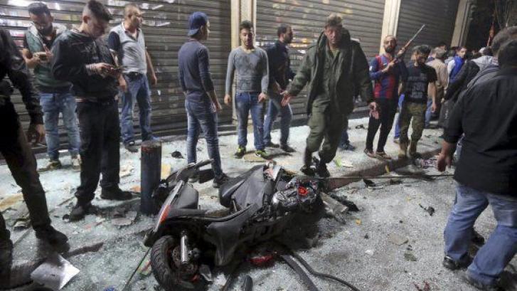 Decenas de muertos en un doble atentado suicida en Beirut
