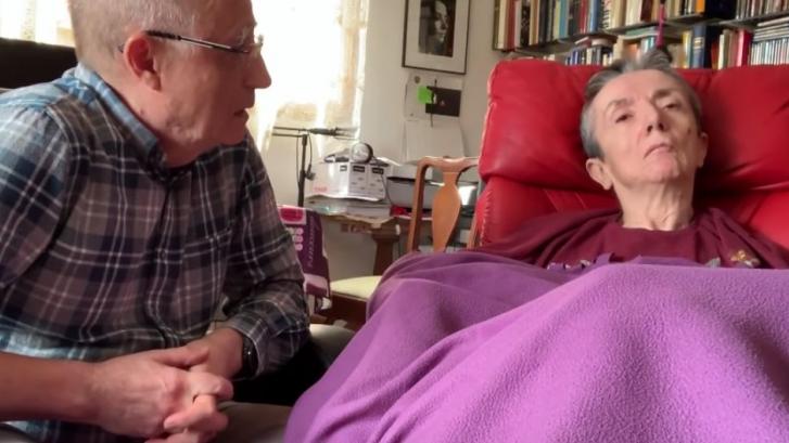 El hombre que ayudó a morir a su mujer dona toda la herencia a la investigación contra la esclerosis múltiple