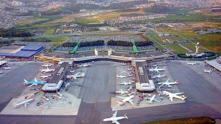 Un grupo de hombres armados roba 40 millones de dólares en oro y otros metales en el aeropuerto de Sao Paulo