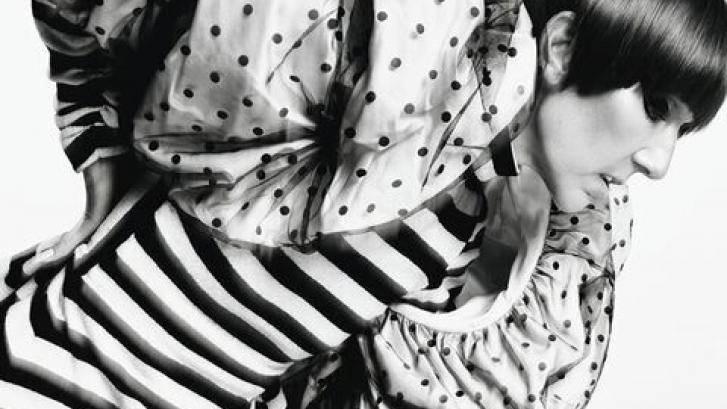 Céline Dion, irreconocible en la portada de 'Harper's Bazaar'