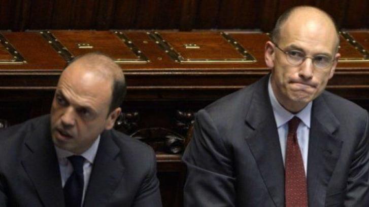 Todos los ministros de Berlusconi dimiten del Gobierno italiano