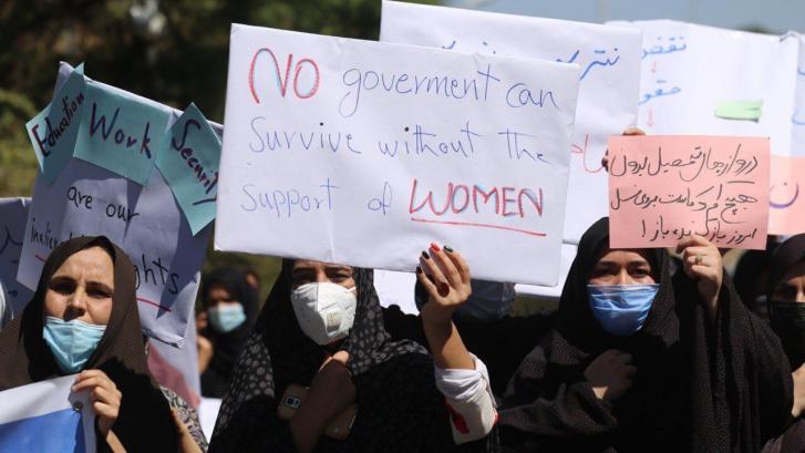 La valentía inagotable de las mujeres afganas que no cesan en su protesta contra los talibanes