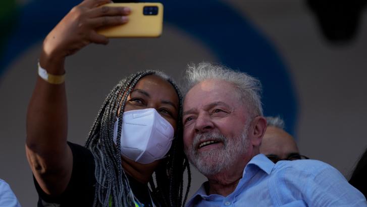 Elecciones en Brasil: Lula se mantiene como el favorito para las presidenciales