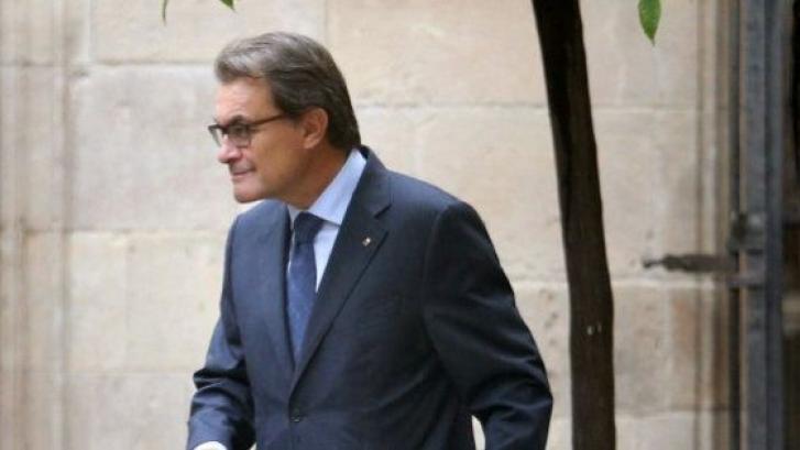 La Generalitat suspende la campaña del 9-N