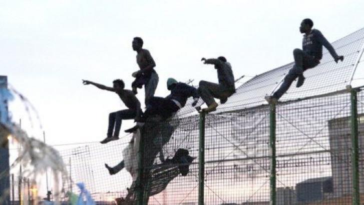 Nuevo intento de entrada en Melilla de cientos de inmigrantes