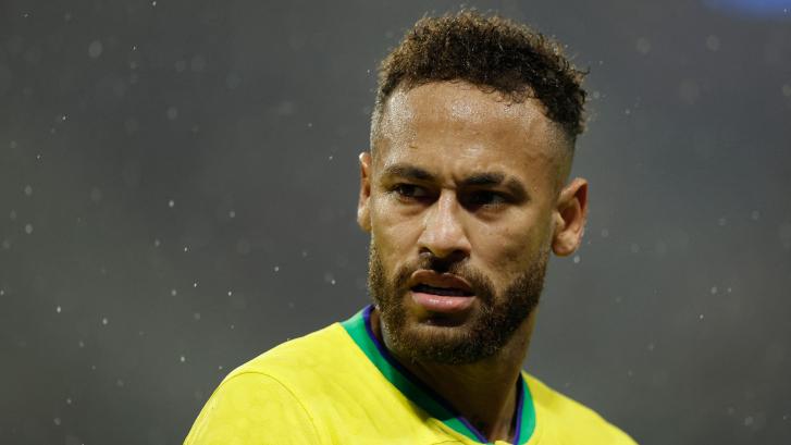 Neymar entra en la campaña electoral de Brasil