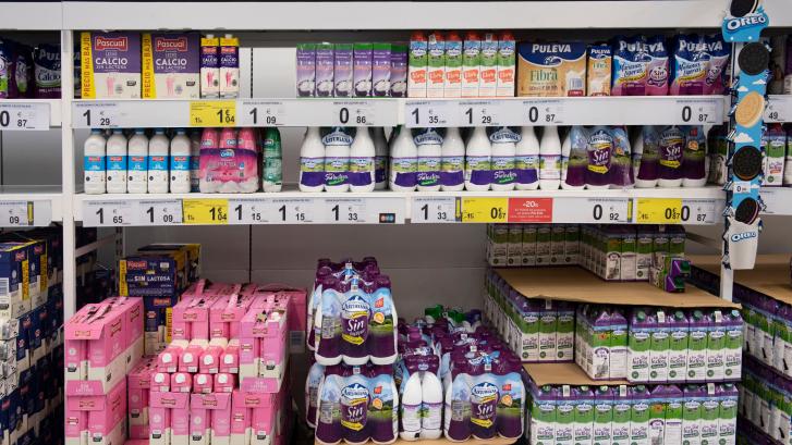 La OCU elige la mejor leche 'semi' del supermercado: es una marca blanca y de las más baratas