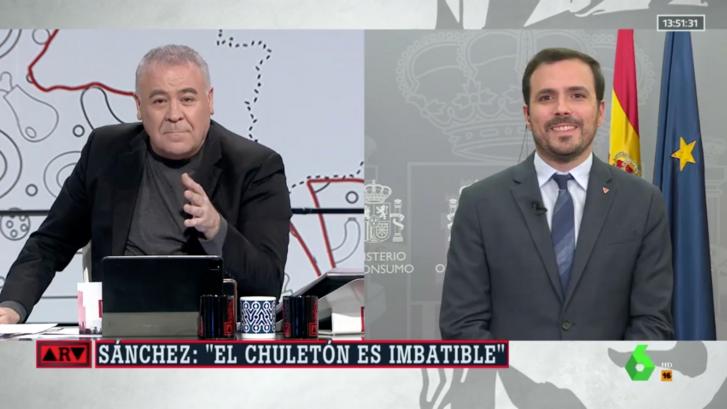 La escena lo tiene todo: Garzón reacciona a Sánchez, Ferreras apostilla y el ministro se parte