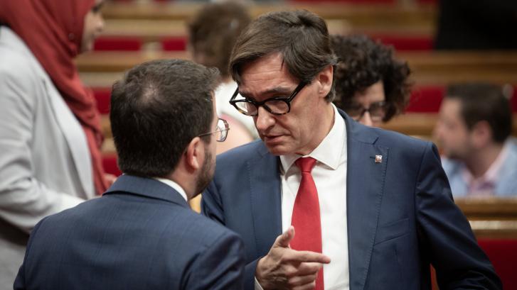 Aragonès e Illa se reúnen en la Generalitat para abordar la situación política y los Presupuestos