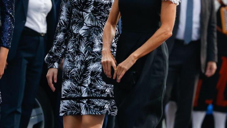 Letizia da un giro de 180º en el día grande de la princesa Leonor