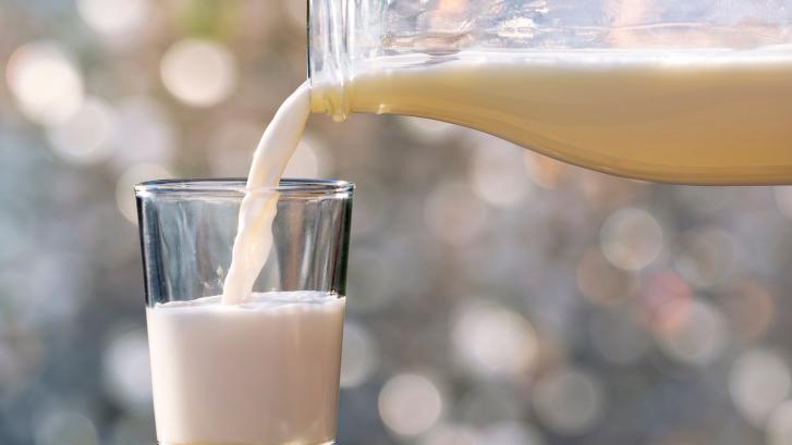 La advertencia de un investigador del CSIC sobre algunas leches que compras en el súper