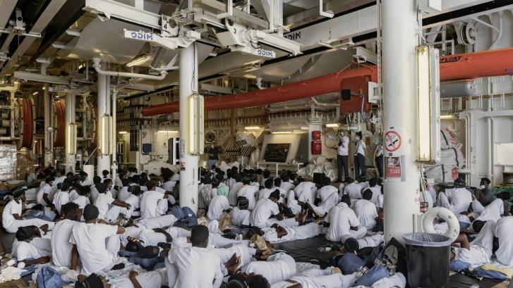 Italia niega la entrada a migrantes rescatados por buques solidarios