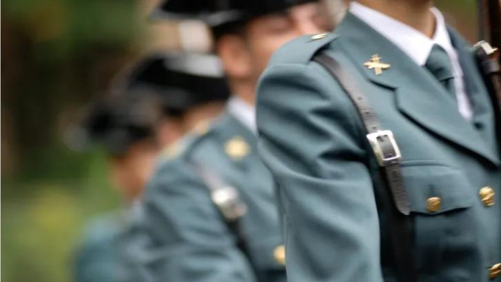 Dos guardias civiles sancionados por acoso: 