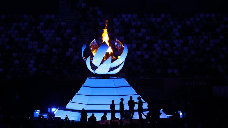 Tokio apaga su llama tras los Juegos más difíciles de la historia
