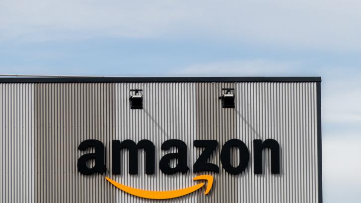 Inspección de Trabajo da de alta de oficio a casi 3.000 repartidores de Amazon Flex