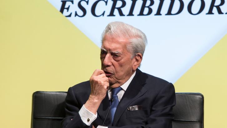 Vargas Llosa, ingresado por coronavirus, 