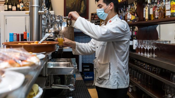 El Gobierno prepara un plan de ayudas para bares y restaurantes por las restricciones