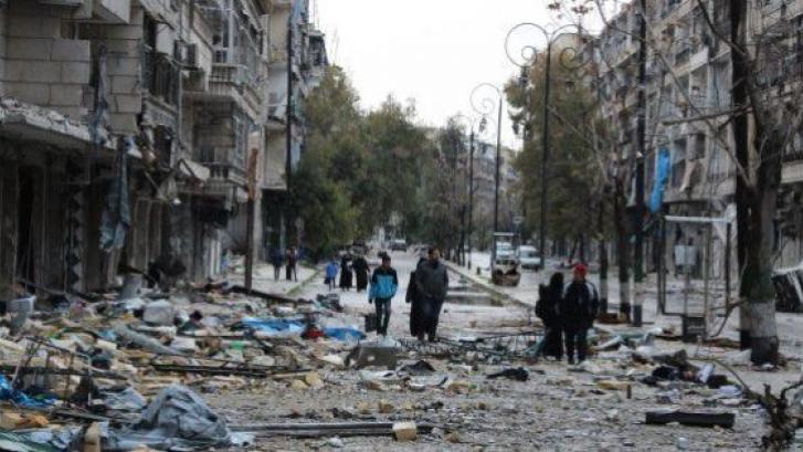 Comienza la evacuación de civiles en Alepo en mitad de una confusión total