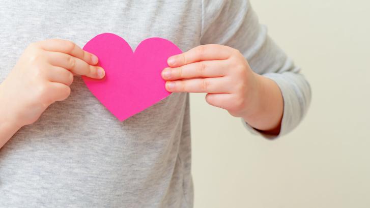 ¿Tienes novia? Por qué nunca debemos hacerle esta pregunta a un niño