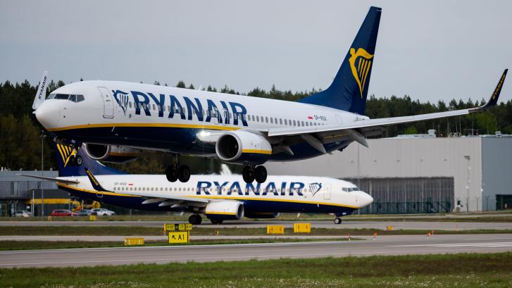 Los tripulantes de Ryanair convocan seis jornadas de huelga en verano