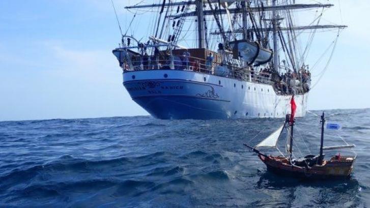 Un barco pirata de Playmobil lanzado desde Canarias cruza el Atlántico hasta Sudamérica