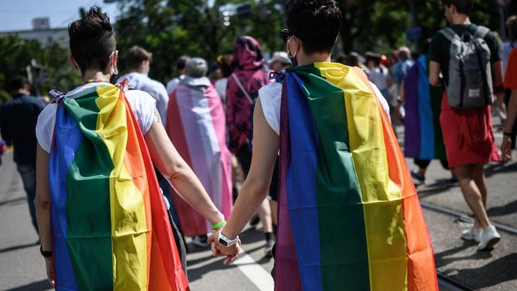 Suiza permite el matrimonio igualitario y la adopción desde este viernes