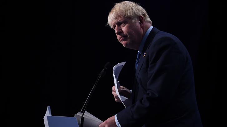 Johnson se agarra a su 'manual de resistencia' y se niega a dimitir ante sus ministros opositores