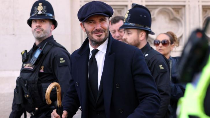 David Beckham revoluciona la cola para visitar la capilla de Isabel II