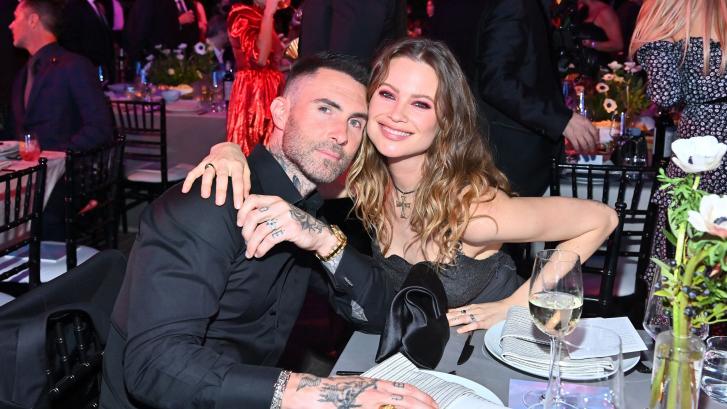 Las supuestas infidelidades de Adam Levine (Maroon 5) a su mujer crecen por momentos