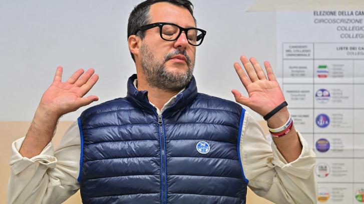 Salvini celebra los resultados de la coalición conservadora aunque su partido se desploma