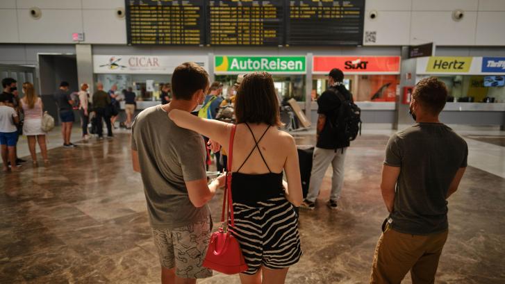 El 82% de los jóvenes está dispuesto a abandonar España en busca de empleo