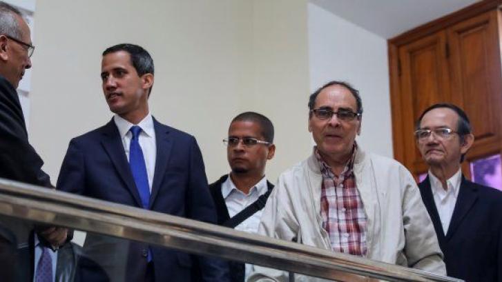 Guaidó se reúne con ex ministros del Gobierno de Chávez para impulsar el 