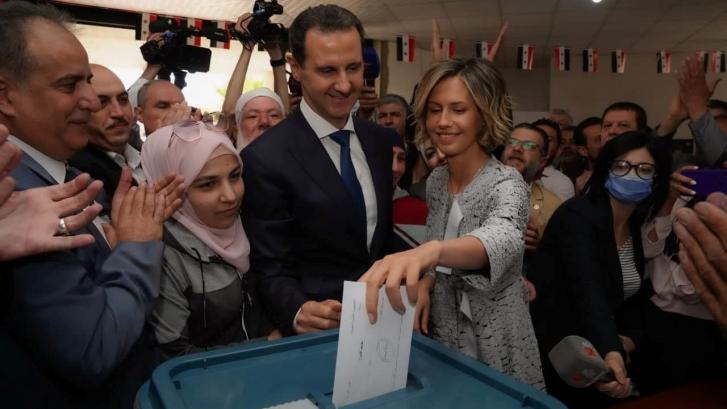 Siria vota en un remedo electoral con Al Assad como único candidato de peso y sin oposición