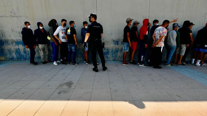 España estudia suprimir el régimen especial de Ceuta y Melilla y exigir visado a los marroquíes