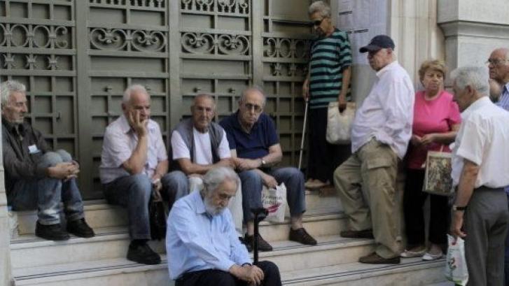 Los bancos griegos reabrirán el lunes con prácticamente las mismas limitaciones