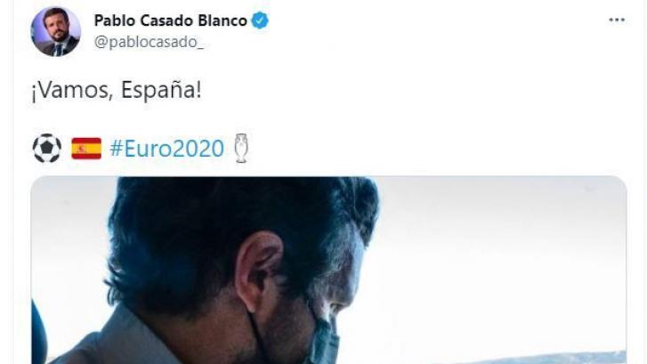Pablo Casado provoca múltiples comentarios con la foto que ha subido mientras jugaba España