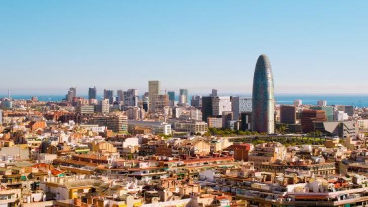 Barcelona firma un compromiso para conseguir calles más limpias y saludables