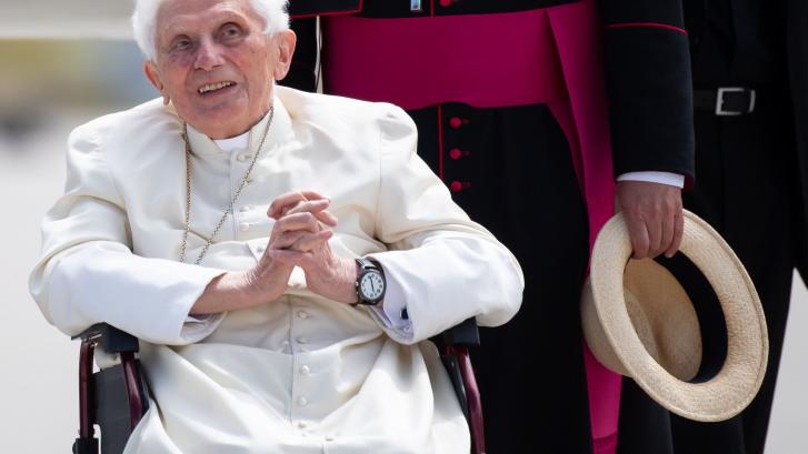 Benedicto XVI dice que el matrimonio gay es 