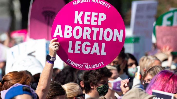 Un juez federal de EEUU bloquea la estricta ley contra el aborto de Texas