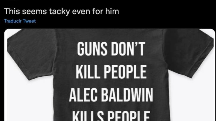 Donald Trump Jr. pone a la venta una polémica camiseta en la que señala directamente a Alec Baldwin