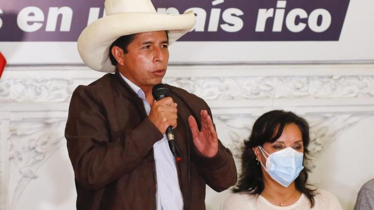 La oposición no da tregua al presidente de Perú y plantea su destitución por 