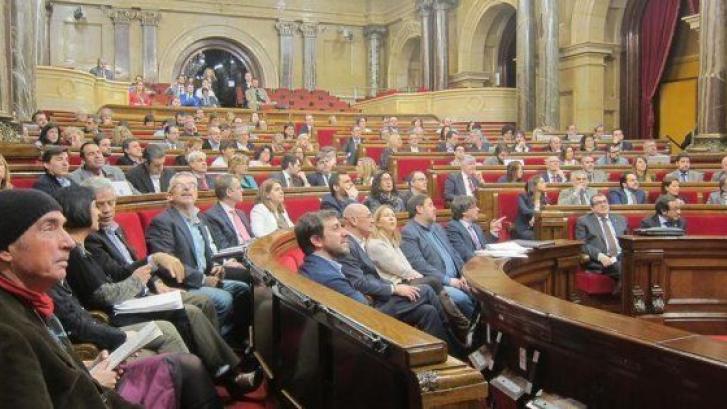 La Guardia Civil entra en el Parlament y el Palau de la Generalitat por el 3% de Convergencia