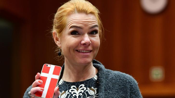 Condenada a dos meses de prisión una exministra danesa por separar ilegalmente a refugiados