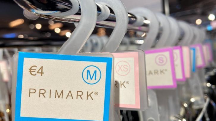 Primark retira un artículo vendido en España y pide a quienes lo han comprado que lo devuelvan
