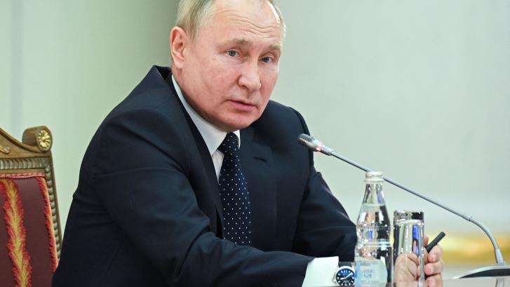 Putin acaba con el último bastión de disidencia en Rusia