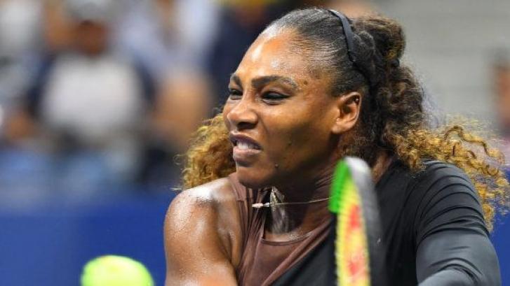 El genial gesto con el que Serena Williams contesta a los que criticaron su traje tras dar a luz