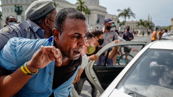 La fiscalía de Cuba persigue a 790 manifestantes del 11 de julio, entre ellos 82 menores